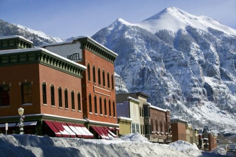 A photo of Telluride, Colorado with the mountains in the background